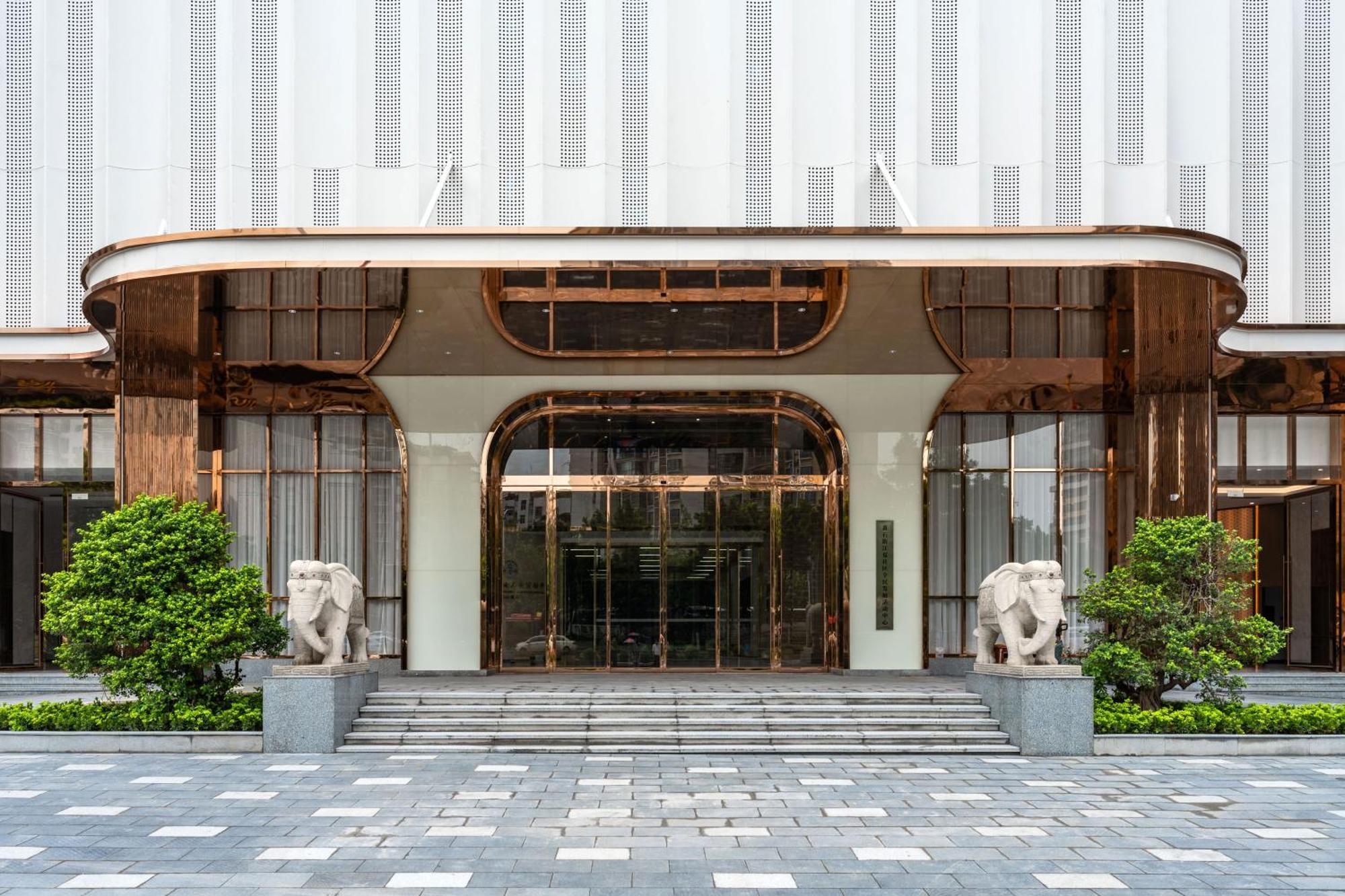 Liang Fan Holiday Inn Guangzhou Luaran gambar